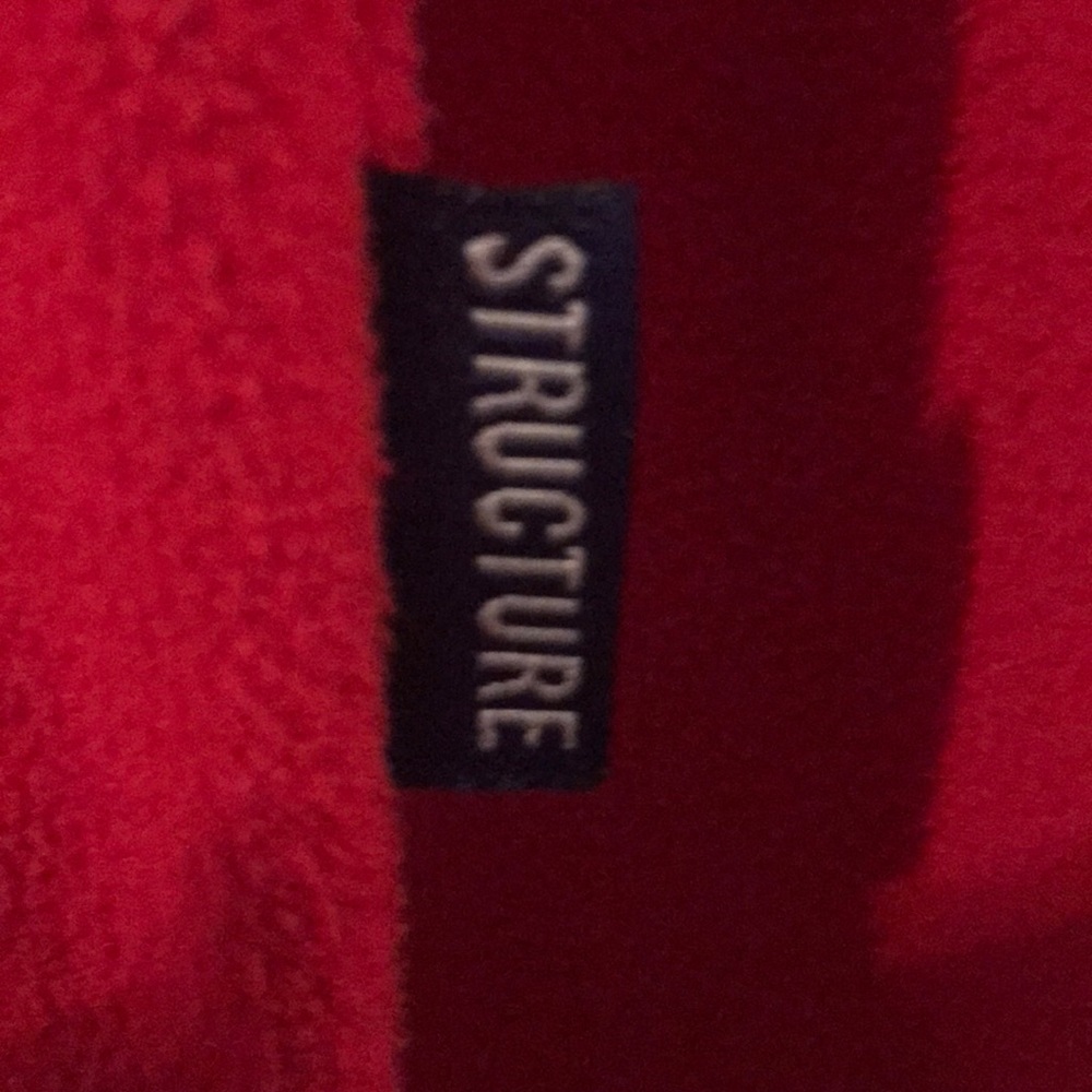 Half zip Structure Pullover - Picture 4 of 7